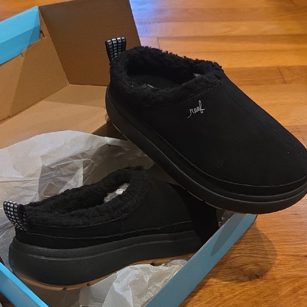 Reef Black Mules & Clogs